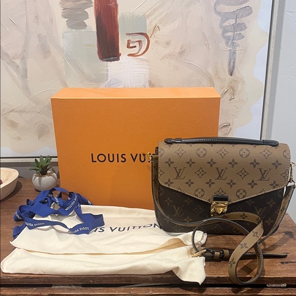 Louis Vuitton Pochette Métis - Picture 2 of 11